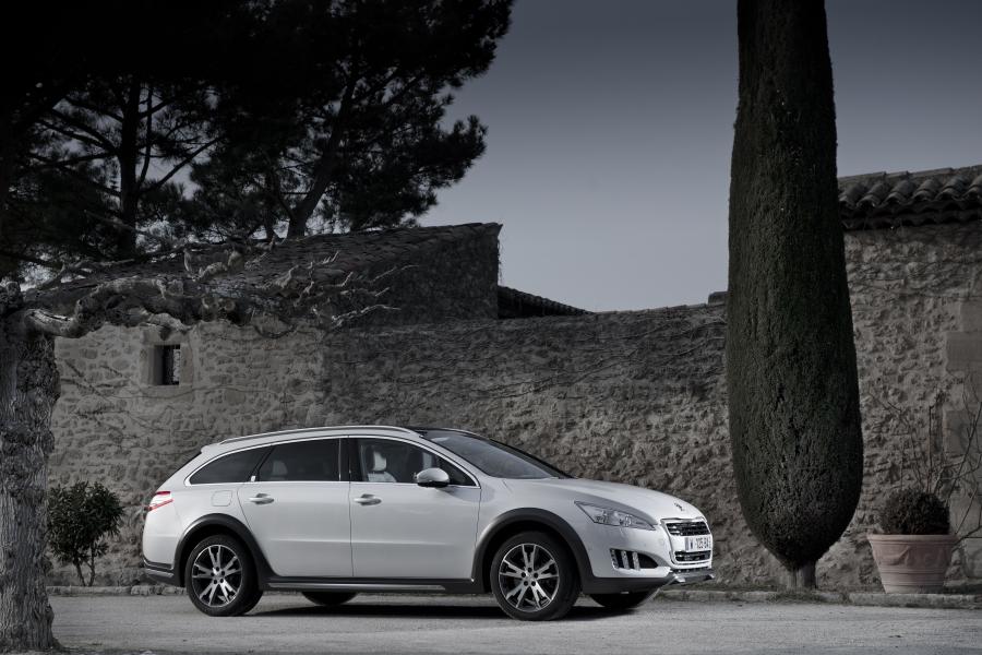  Peugeot 508 RXH 2012 года  (фото 27 из 93)